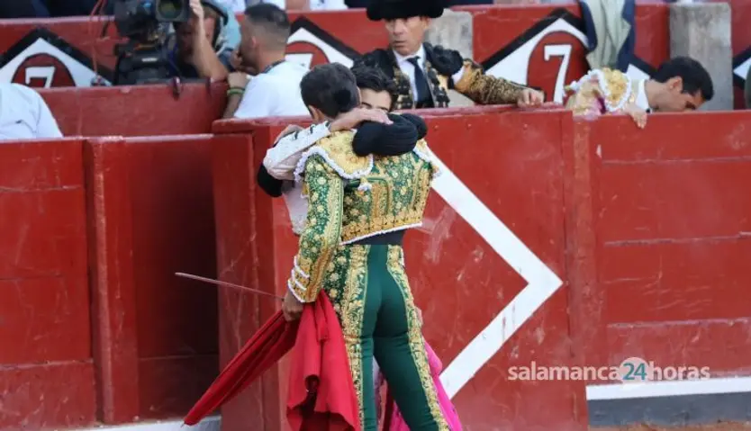 Corrida mixta del Capea: momentos más destacados del segundo festejo de abono de la Feria Taurina Virgen de la Vega 2014. Fotos Andrea M.