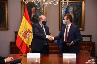 La Policía Nacional y la CNMV firman un convenio para perseguir el fraude financiero
