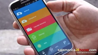 El PSOE exige eliminar el sobrecoste al pagar la zona azul y verde con la aplicación de telefonía móvil.