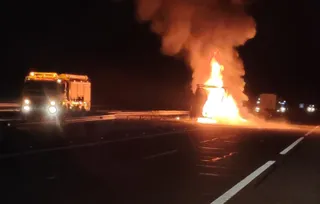 Coche ardiendo A 62 (2)