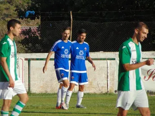 Valentín y Garban dan la victoria al Salmantino en Cebreros