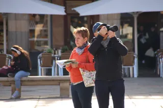 Turistas paseando por el centro de Salamanca