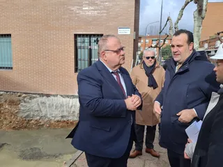 Visita del consejero de Sanidad, Alejandro Vazquez al centro de Salud de Santa Marta (13)