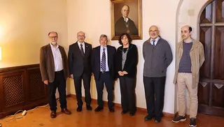 Los hijos de Felipe Lucena donan un retrato del rector a la Universidad de Salamanca. Foto USAL