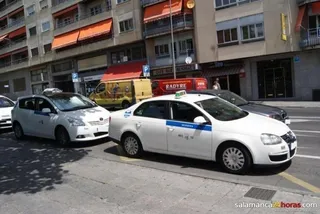 Un hombre deja inconsciente a un taxista tras reclamarle el abono de la carrera