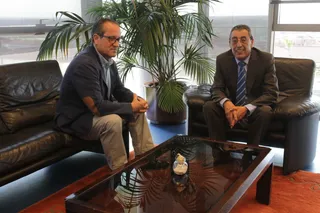 El delegado territorial de Salamanca ofrece su colaboración al nuevo director de la cárcel de Topas