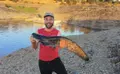 Raúl Posando Con El Siluro De 94 Cm Pescado En El Pantano De Santa Teresa