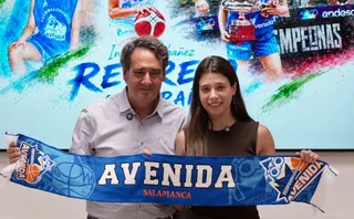 Inés Santibáñez y Jorge Recio | Perfumerías Avenida