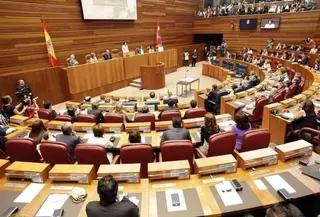 El PP no garantiza la continuidad de los servicios de diálisis en Béjar y Ciudad Rodrigo
