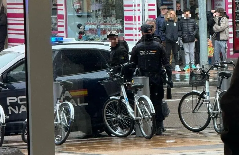 Un joven detenido en una pelea en Vialia con un arma blanca