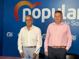 Procuradores salmantinos del PP, José María Sánchez (izquierda) y Raúl Hernández (derecha)