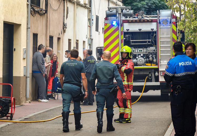 Tres Personas Han Requerido Asistencia Sanitaria Este Lunes Por Inhalaci&oacute;n De Humo Tras Declararse Un Incendio En Una Vivienda De Un Bloque De Tres Plantas Situado En La Calle San Marcial De Ciudad Rodrigo
