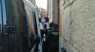 El acusado de presuntas violaciones a seis niñas entra en los juzgados este miércoles