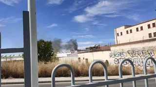Incendio de pasto en el camino Huertas de la Vega