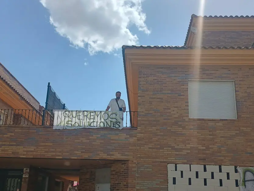 Protesta Vecinos Babilafuente Viviendas Sareb (1)