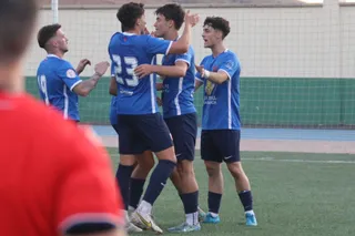 Los jugadores tormesinos celebran el tanto de Quijano | FOTO UD SANTA MARTA