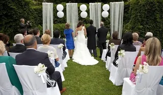 El salario completo de seis meses para pagar la factura de la boda