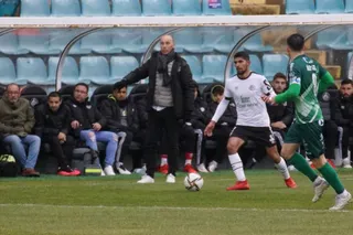 Calderón, en el choque ante el Arenteiro | FOTO SALAMANCA24HORAS.COM