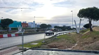 Pasarela peatonal en Carbajosa sobre la Ronda Sur (2).jpg