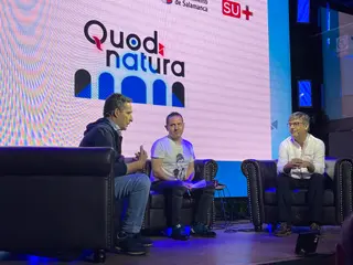 Pedro Luis Sánchez ex jefe de Cardiología del Hospital de Salamanca, a la derecha de la imagen | @Quod_Natura