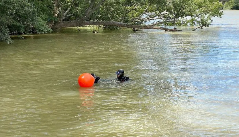 Servicios de emergencia en el Pisuerga