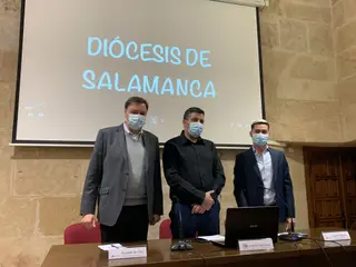 Presentación de la acogida de la Cruz de la JMJ Lisboa 2023 en Salamanca.