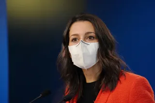 Ines arrimadas con mascarilla