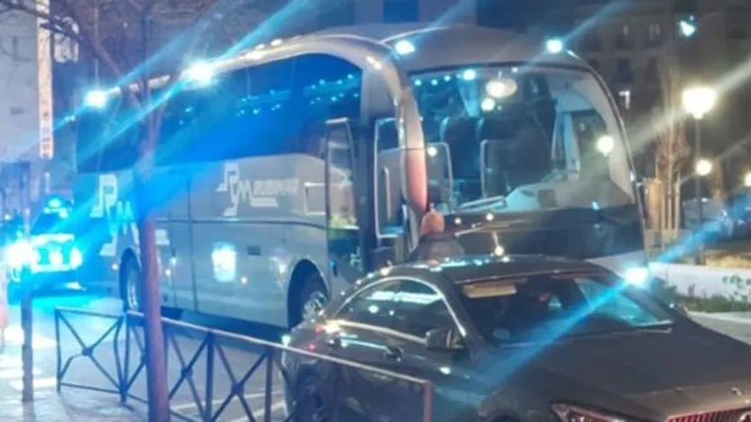 Autobús facilitado para los viajeros que tenían prevista su salida hacia Málaga