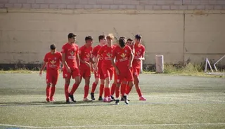 Los jugadores del Santa Marta LN celebran un gol en la ida ante el Fútbol Peña | FOTO SALAMANCA24HORAS.COM