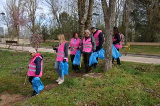 Voluntariado ambiental en la ribera del río Tormes