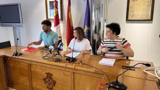 Francisco Díaz, Carmen Ávila, y Patro Macías, han presentado el programa de las Ferias de Peñaranda