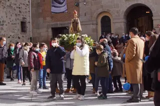 Alba niño Jesús de Praga 1
