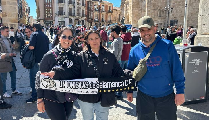 Los aficionados de Unionistas toman las calles de Zamora con un doble corteo
