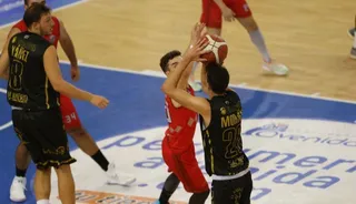 Morán lanza ante Porriño | FOTO SALAMANCA24HORAS.COM