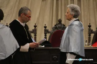 Ceremonia Doctoras Honoris Causa Victoria Camps Adela Cortina presencia Carmen Calvo (136)