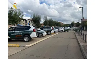Imagen de parte del dispositivo de búsqueda del joven desaparecido en Aguilar de Campoo. Guardia Civil