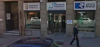 Roban en la oficina de la empresa del autobús urbano a través de un butrón