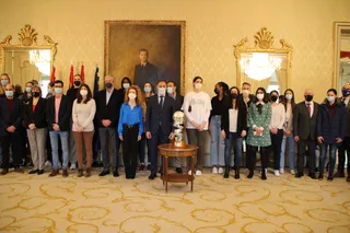 GALERÍA | Recepción en el Ayuntamiento a Perfumerías Avenida por la Copa de la Reina 2022