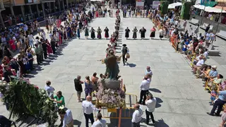 Procesión y ofrenda floral en honor de Nuestra Señora de la Asunción en Guijuelo