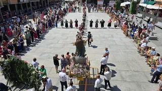 Procesión y ofrenda floral en honor de Nuestra Señora de la Asunción en Guijuelo