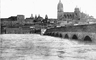 Riada el 21 de diciembre de 1909. Foto de Gombau publicada en el semanario Nuevo Mundo | Foto de Salamanca en el Ayer