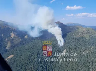 Incendio forestal en El Espinar. Foto JuntaCyL