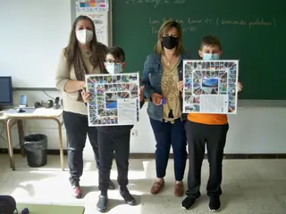 Entrega juego Santa MarOCA en el colegio Miguel Hernández de Santa Marta de Tormes
