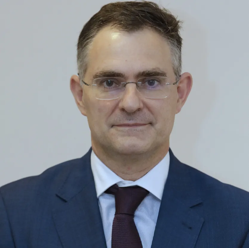 Dr. Carlos Roncero Alonso