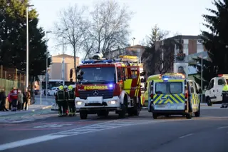 Accidente entre tres vehículos en Joaquín Rodrigo y Maestro Guridi