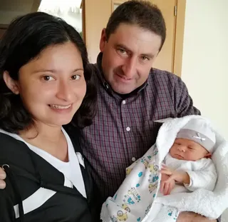 Saúl, el primer niño que nace en Saldeana después de 13 años
