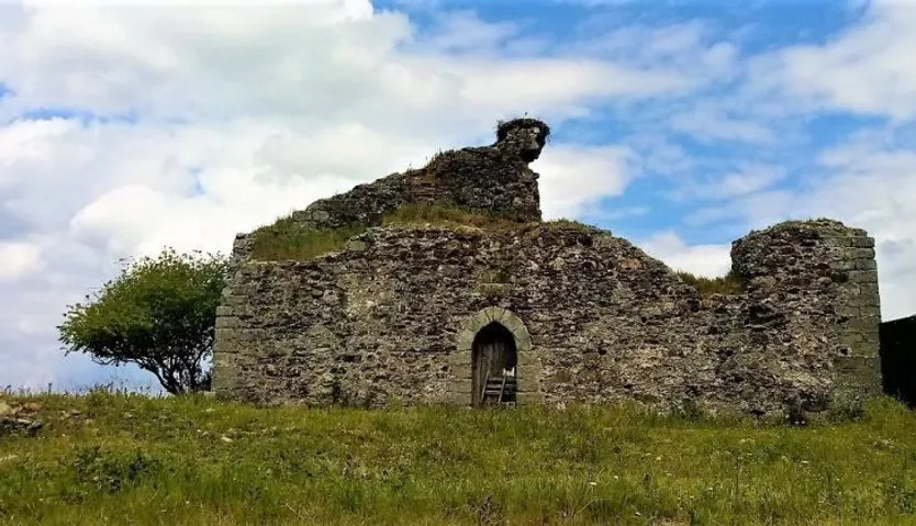 Castillo de Villar. Foto Hispania Nostra.