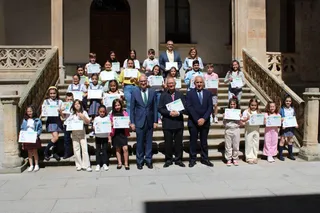 Entrega premios Concurso de dibujo Venancio Blanco en la Diputación 2024 (1)