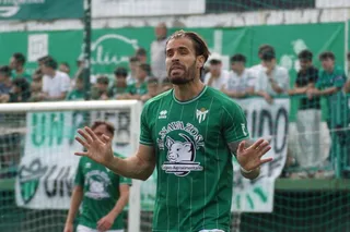 Flórez, durante el Guijuelo - UD Santa Marta