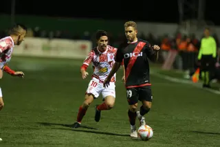 Cristóbal persigue a Rodrigues / FOTO SALAMANCA24HORAS.´COM